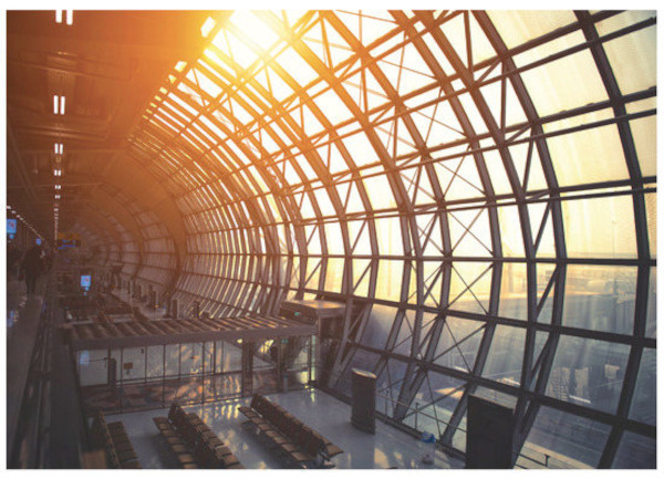 Figure 1. Suvarnabhumi International Airport in Thailand was constructed with excessively transparent materials, causing sunlight to come into the indoor space, particularly direct sunlight.