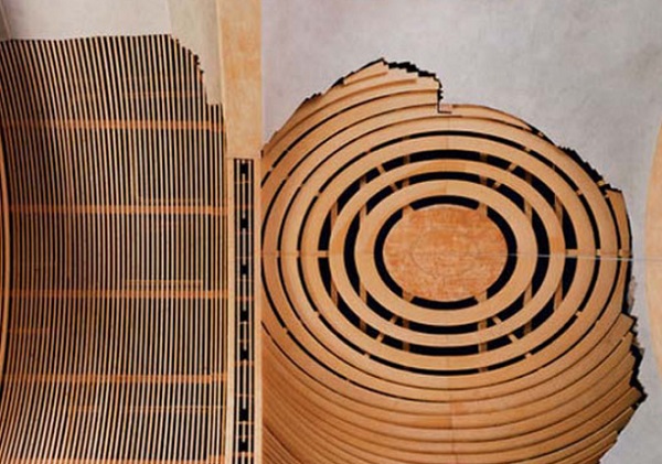 Figure 2c. The new roof of San Filippo Neri in Bologna (Italy) uses wood, a traditional material, in a rather contemporary way to preserve the outline of the collapsed part due to Second World War bombings (wegstudio 2018).