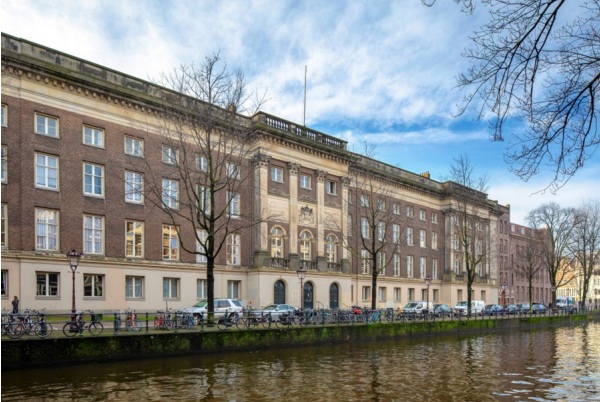 Fig. 3 : The Court of Justice in Amsterdam.