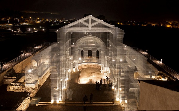 Figure 3d. Artistic restoration of Basilica of Siponto (Italy) by Eduardo Tresoldi using wire mesh to revive the memory of the ruins (Tresoldi 2016).