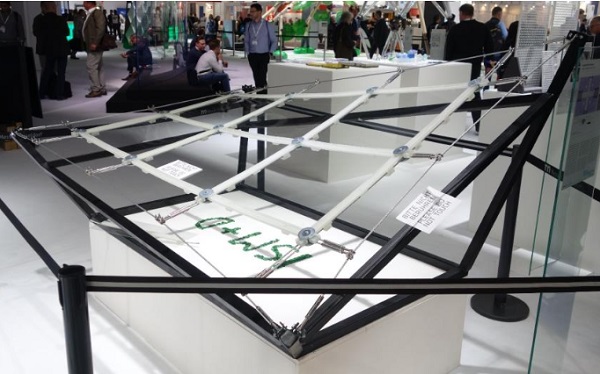 Fig. 9 Thin glass cable net structure at Glasstec 2018 (Peters et al. 2019).