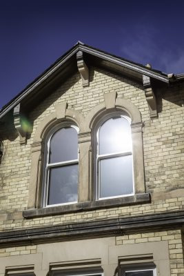 Spectus Vertical Sliders Help Revamp Stunning 1866 Residence