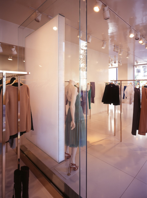 Light as a design element: KAPILUX in the Chloé flagship store