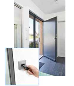 New solution for entrance doors: the ECturn Inside swing door drive can be combined with other components – including Smart Home connection. Photo: GEZE GmbH 
