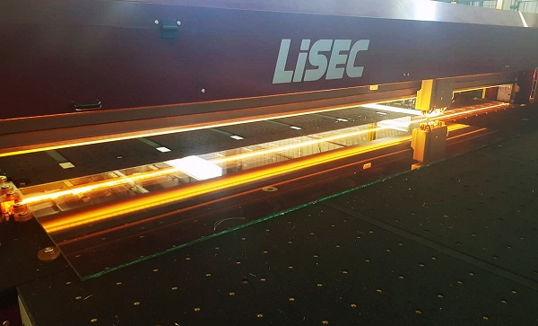 The LiSEC cutting line increases the independence of external suppliers