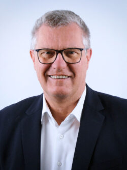 Uwe Risle, Director Product Management IG, glaston