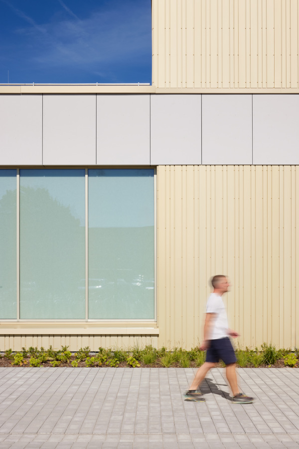 Grace-Hopper-Gesamtschule-with-Triple-Sports-Hall