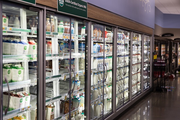 Guardian Vacuum IG™ creates an optimal shopping experience at a supermarket in the United States. | Photo Guardian Glass, LLC