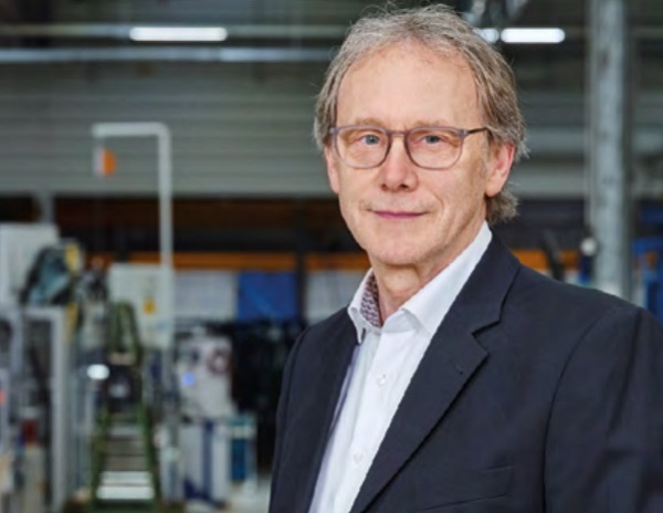 Guido Plum, Operational Director Vetrotech Saint-Gobain, Würselen, “For the software, we relied on A+W, even though we knew that a brand-new system would be used – fair and successful cooperation on a level playing field across 2 decades and A+W’s sophisticated SmartFactory concept made the decision easy for us”.