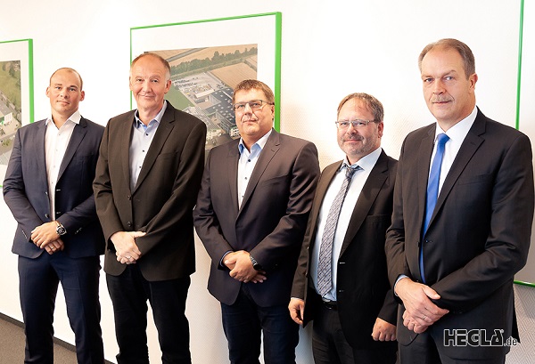 To set the course for a successful future, several senior executives were appointed as authorised signatories. (L to R) Peter Herrmann (Head of Supply Chain Management), Peter Böhmer (Head of Operational Sales), Stefan Reuter (Head of Technical Sales), Dr. Thomas Rainer (Head of Development at HEGLA boraident) and HEGLA Managing Director Bernhard Hötger.