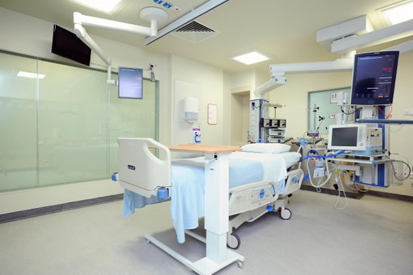 How Switchable Glass Benefits Healthcare & Medical Environments