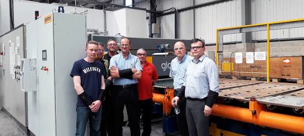 From the right: Andrew Smith, Darren Spencer, Barry Tennant and Robert Dyke from Independent Glass, with Ralph Staniforth from Glaston UK, standing behind, and Kalle Kaijanen from Glaston Finland on the left.