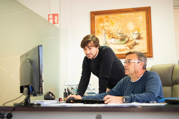 Joaquin García Jiménez and Joaquin García Fernández (Cristalería Crevillente)