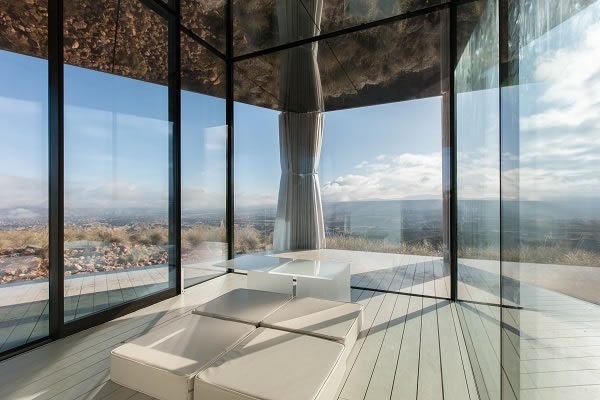 “La Casa del Desierto”, the Guardian Glass project that creates the great indoors in perfect harmony with nature