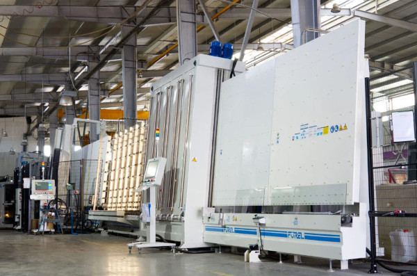 Lipoplast factory, insulating glass line