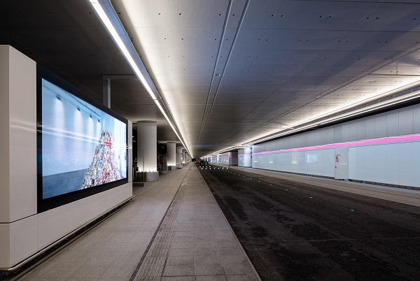 Luminous White Walls at Frankfurt Airport’s Terminal 1