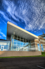 Blue Water Convention Center capitalizes on waterfront views through Tubelite curtainwall