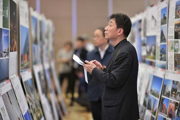 Architectural design award of the Architectural Society of China (Special Award-Public Buildings), co-organized by NorthGlass, was successfully held in Beijing