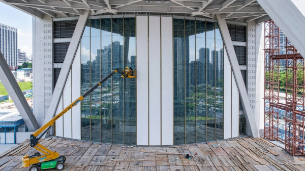 Redefining Scale: NorthGlass Delivers 23-Meter Tempered Glass for Guangshang Tower