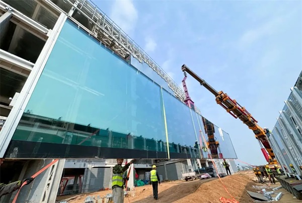 NorthGlass' First 18.3-Meter 