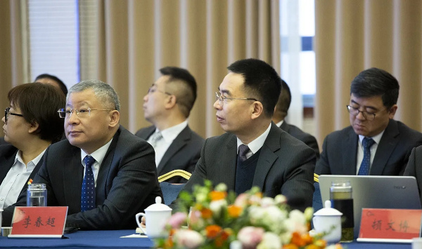 NorthGlass work meeting was held in Luoyang
