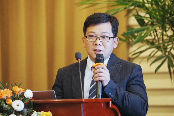 Mr. Zhiqiang Liao, deputy director of the administrative Center of NorthGlass