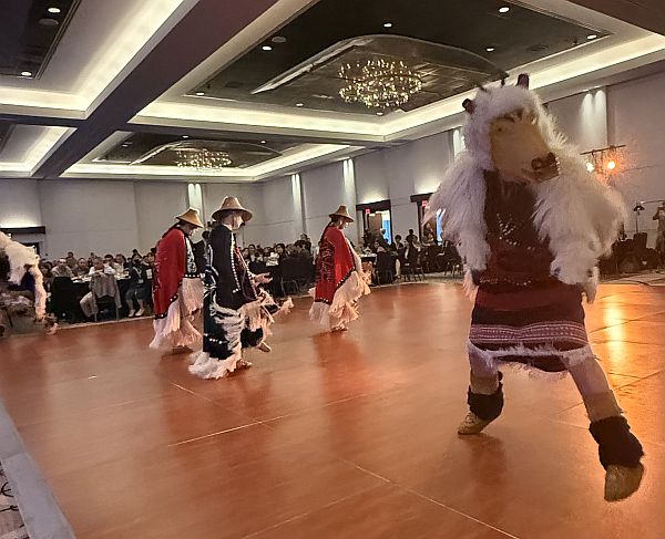 Squamish First Nations dancers performing during the Thursday banquet. Credit: ACerS