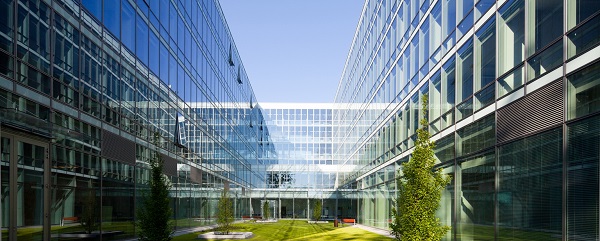 Fire-resistant, anti-burglary, insulating and intelligent glass – all in one, that is, POLFLAM®