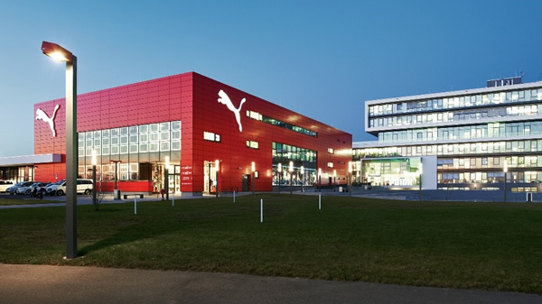 Solarvolt™ BIPV façades can integrate structural, insulated and/or opacified spandrel glass for maximum energy generation. PUMA Plaza, Herzogenaurach, Germany