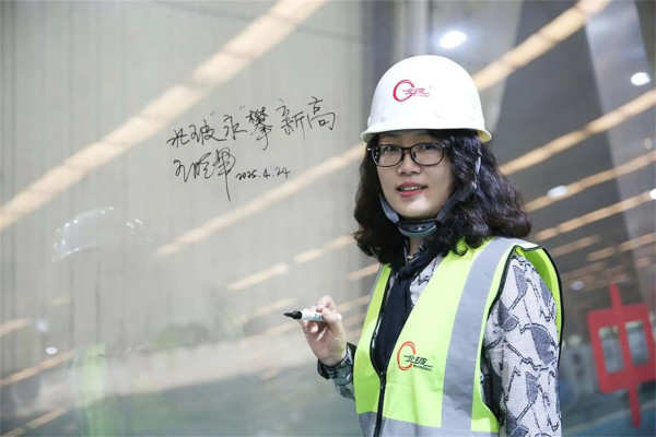 President Wang Xiaojun Visits NorthGlass to Explore Cutting-Edge Glass Innovations
