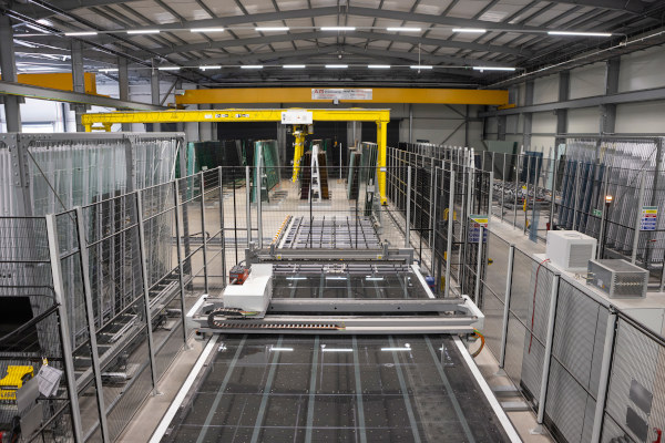 © LiSEC; Glass storage with PKL crane and ESL-RS-L float cutting table