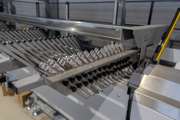 © LiSEC; 15-slot profile magazine