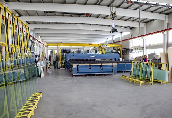 Rákosy Glass – innovative and decorative products for the construction glass industry