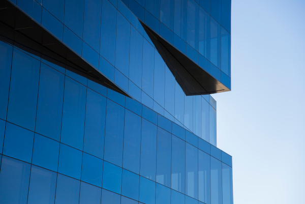 Why Structural Glazing Is Helping Data Centres Evolve | glassonweb.com