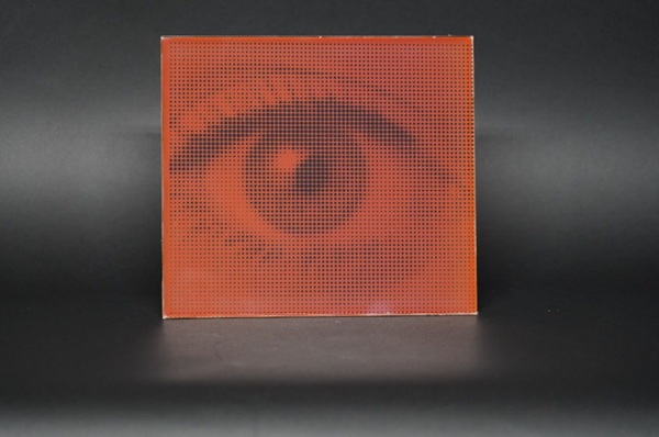 Fig. 2 ShadeCut enables the customization of PV systems, such as with lettering or patterns. © Fraunhofer ISE / Photo: Marco Ernst