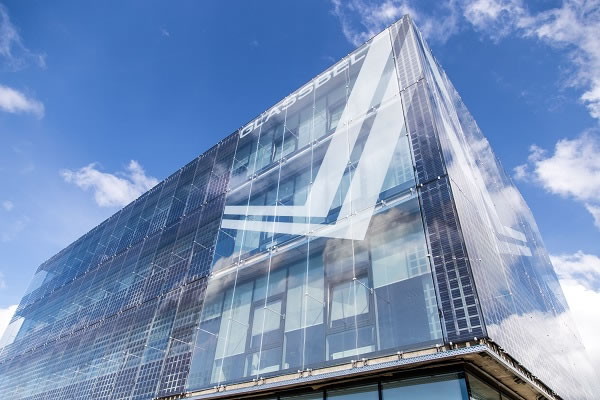 The completed solar façade on the reference building belonging to project partner Glassbel © Glassbel