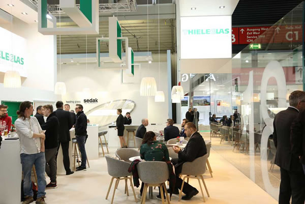 GLASS TO THE MAX - new maximum dimensions as visitors magnet at the BAU 2017