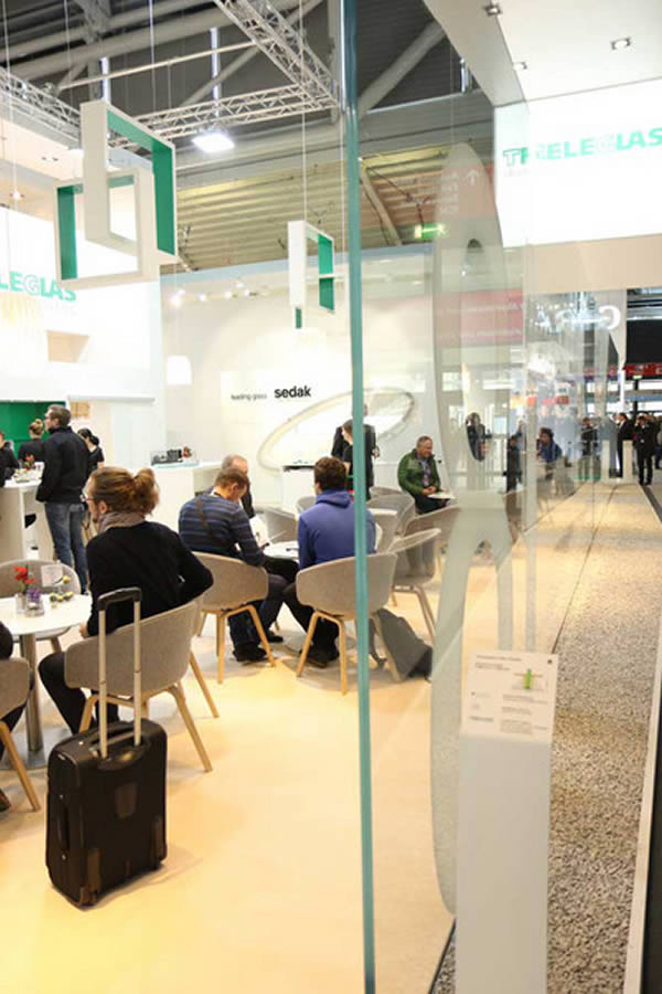 GLASS TO THE MAX - new maximum dimensions as visitors magnet at the BAU 2017