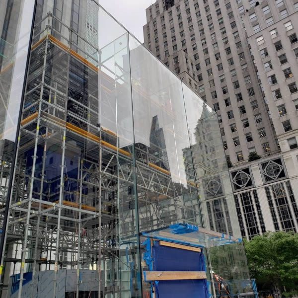 Iconic Apple Store on 5th Avenue in NYC being Treated with UNELKO’s Invisible Shield® PRO 15 Glass Protection as Long–Term Preservation Benefit