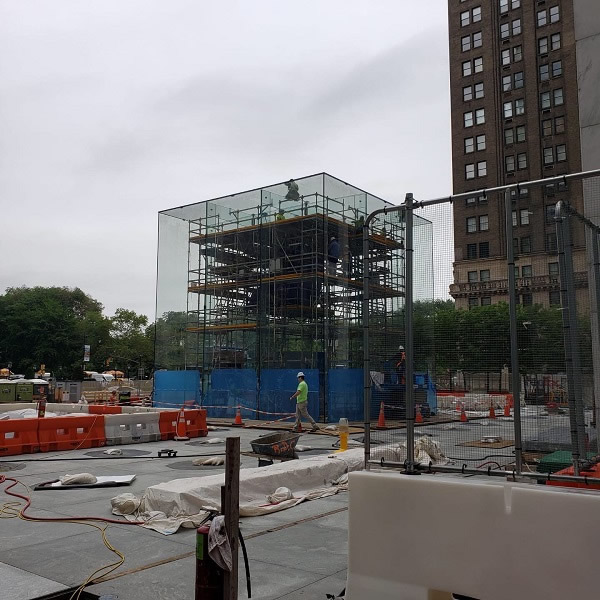 Iconic Apple Store on 5th Avenue in NYC being Treated with UNELKO’s Invisible Shield® PRO 15 Glass Protection as Long–Term Preservation Benefit