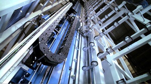 Vertical Cutting Line for Laminated Glass (detail)