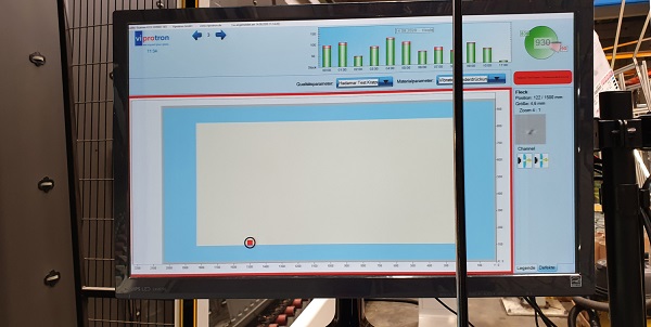 The software accurately maps defects and their position on the monitor.