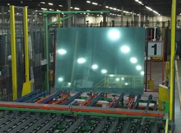 Decontaminating Glass Surfaces