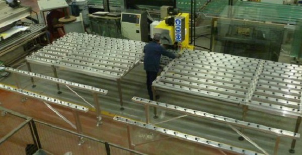 Walk-Thru castor bars - Extend your maximum processable glass size