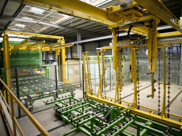 Wood Glass Team: Growing Step by Step with HEGLA Technology