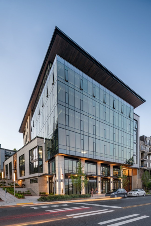 Achieving the delicate balance of solar heat gain protection, optimizing daylighting and providing views, Watershed in Seattle, Washington, features Solarban® 60 glass by Vitro Architectural Glass. (Photography: Built Work Photography, LLC.)