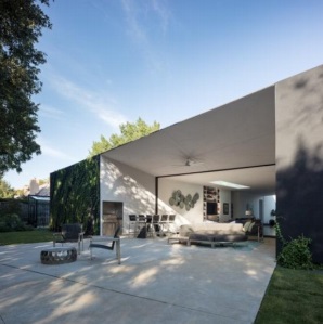 Texas home featuring SOLARBAN 60 glass by Vitro Glass wins two design awards