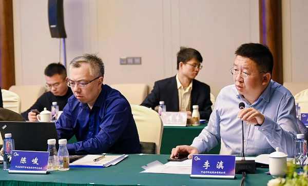 Working meeting of “Standard for engineering consulting of building curtain wall” was held in the Luoyang NorthGlass