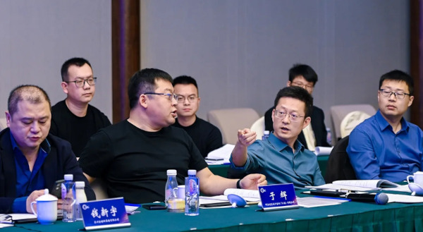 Working meeting of “Standard for engineering consulting of building curtain wall” was held in the Luoyang NorthGlass