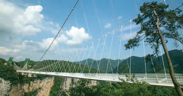 Photo: © Zhangjiajie Grand Canyon Tourism Management Co., Ltd.